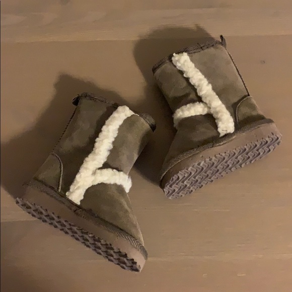 Please Mum Taupe Sherpa Boots - Baby Size 4 - Picture 6 of 6